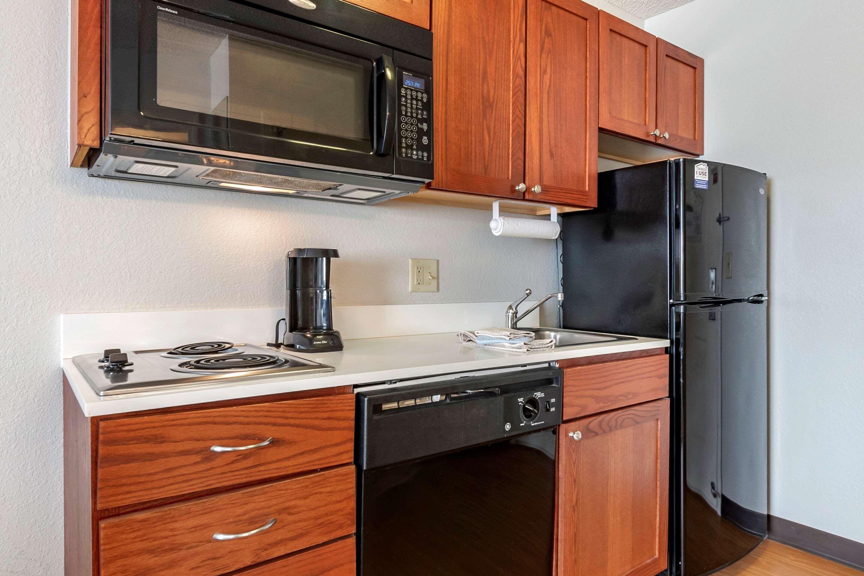 Mainstay Suites Emporia Esterno foto